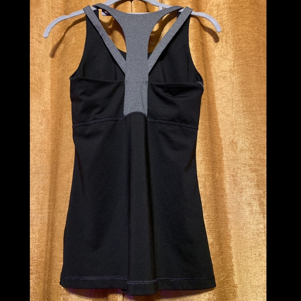 Reebok gym/ workout shirt gray/ black